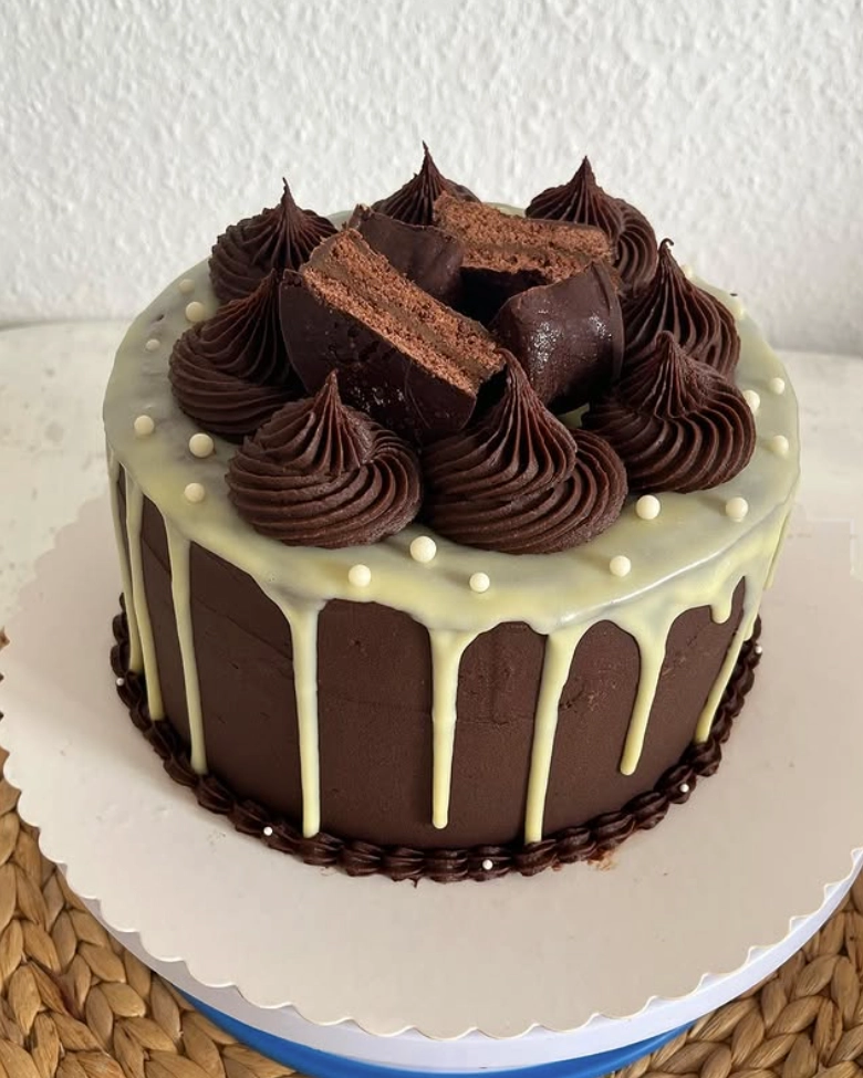 Dripping Cake